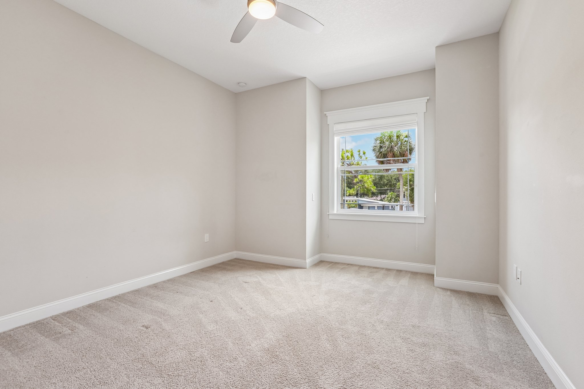 E Clark Cir-S0807-036.jpg