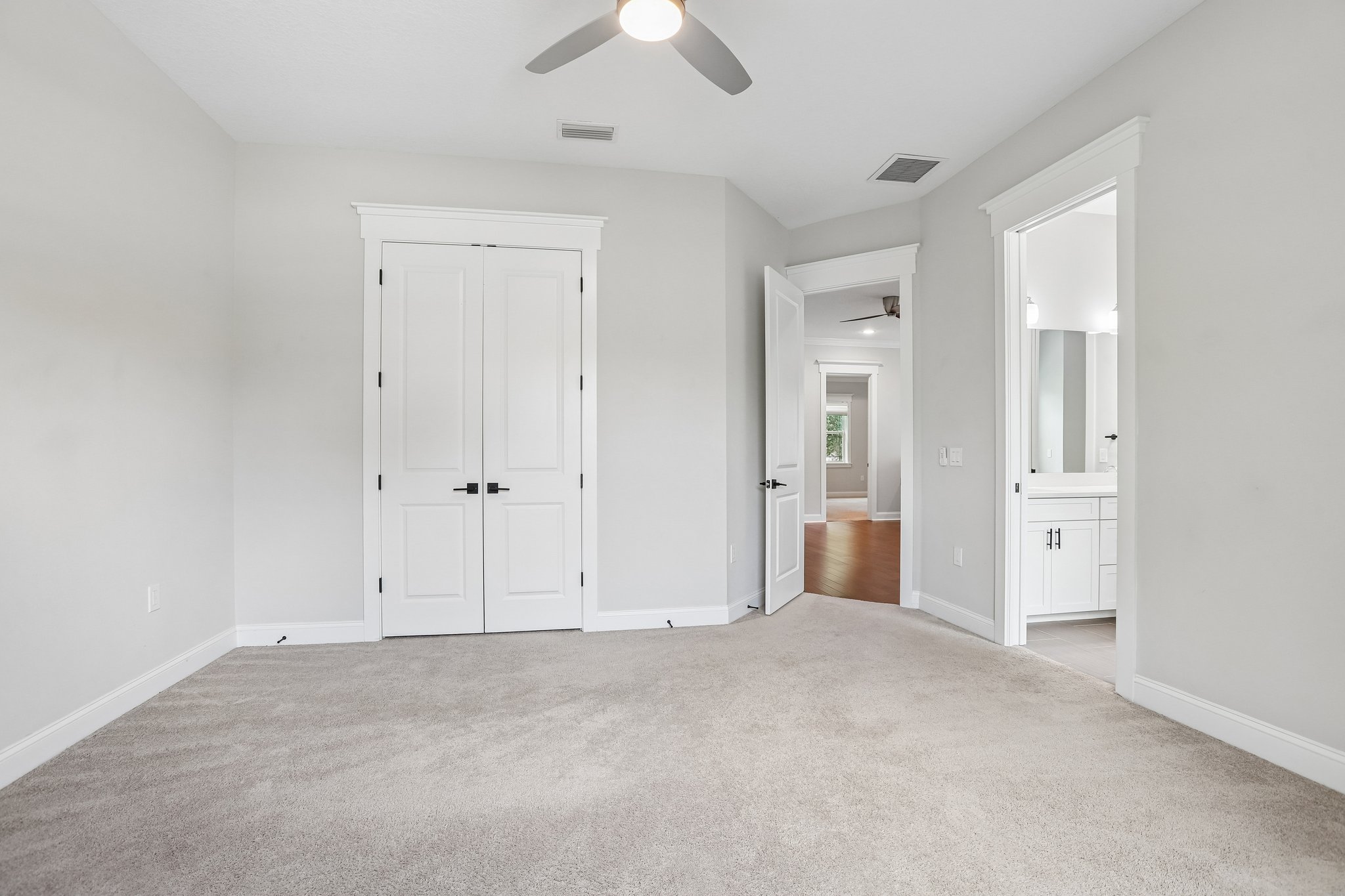 E Clark Cir-S0807-044.jpg