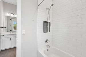 E Clark Cir-S0807-041.jpg
