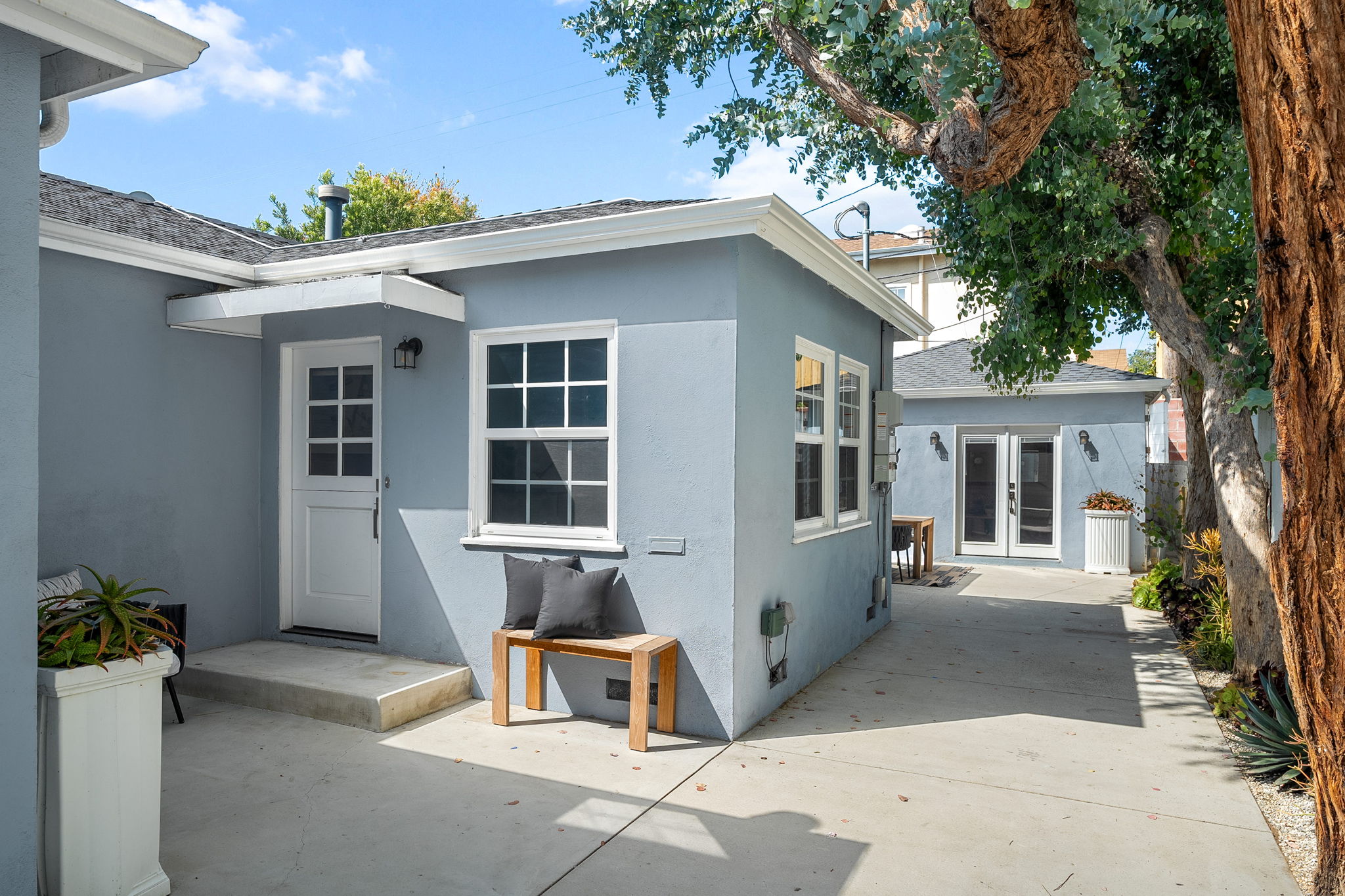 3627 Veteran Avenue-28