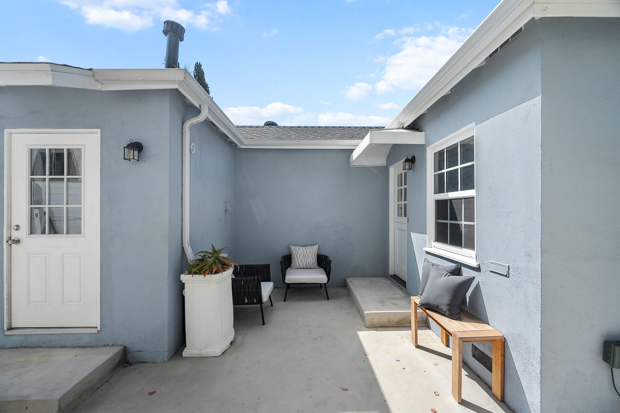 3627 Veteran Avenue-29
