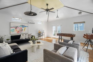 3627 Veteran Avenue-39