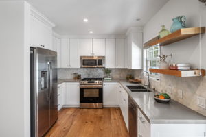 3627 Veteran Avenue-50