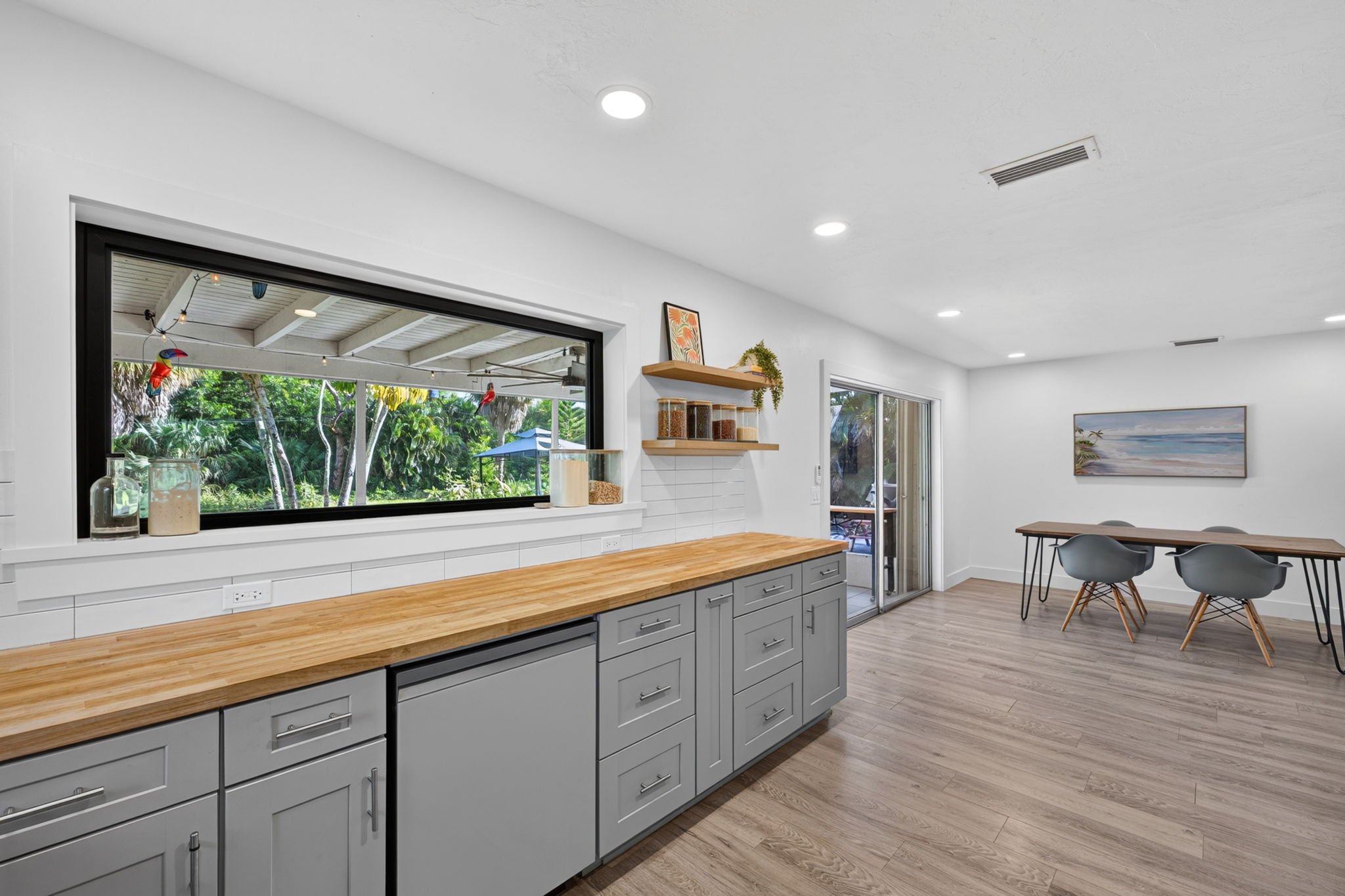 Kitchen 3 of 3