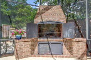 Outdoor Fireplace/Grill
