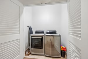 E Wacker Dr 4203-S2909-040.jpg