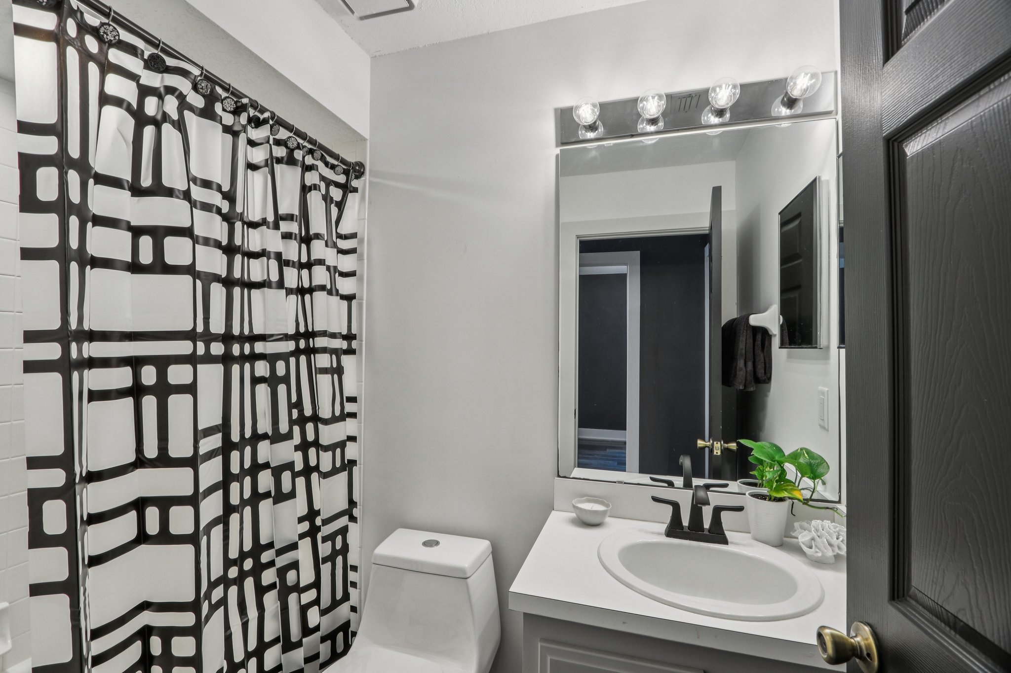 Sherry Dr-S3103-037.jpg