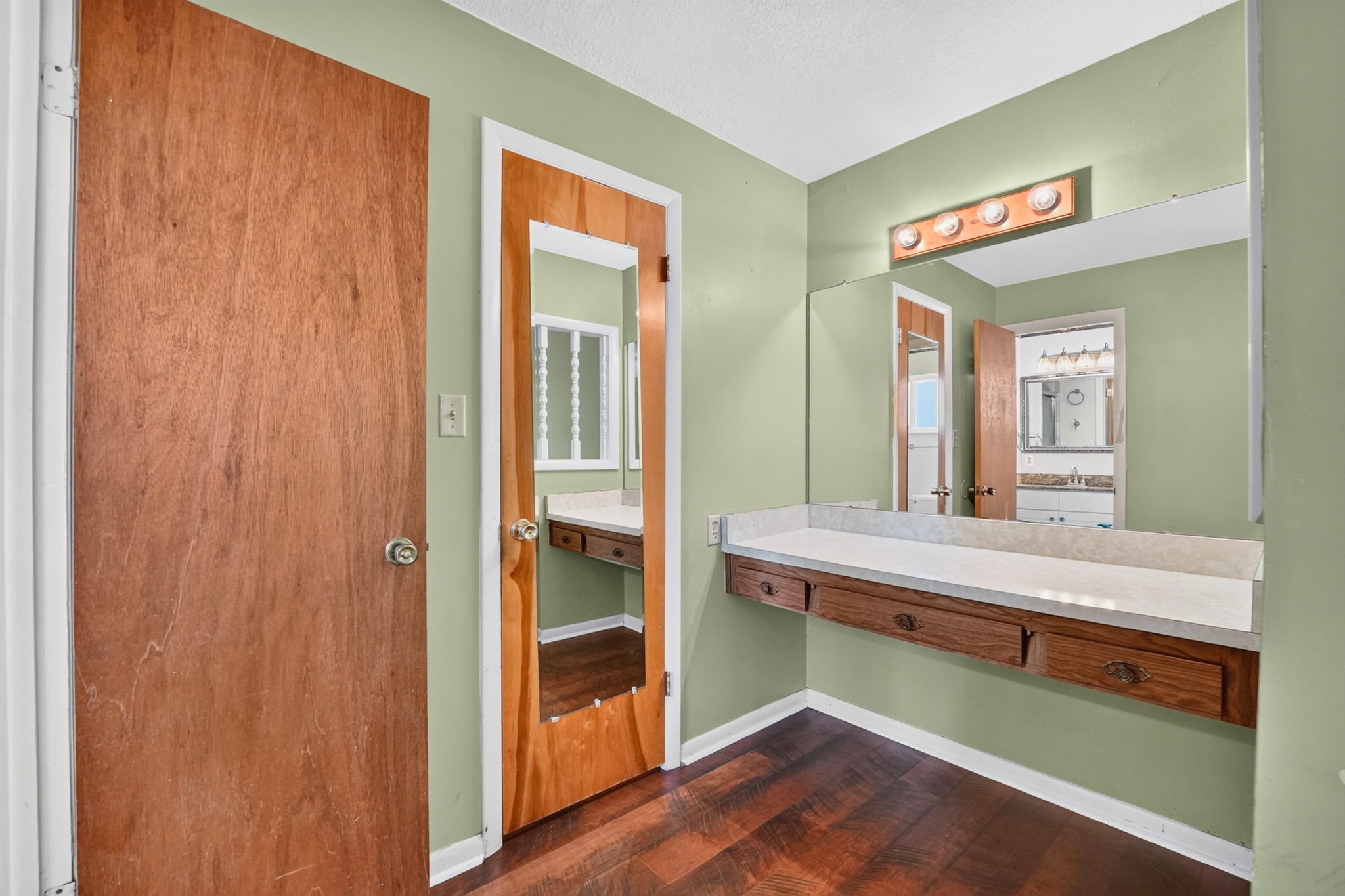 Master Vanity Area