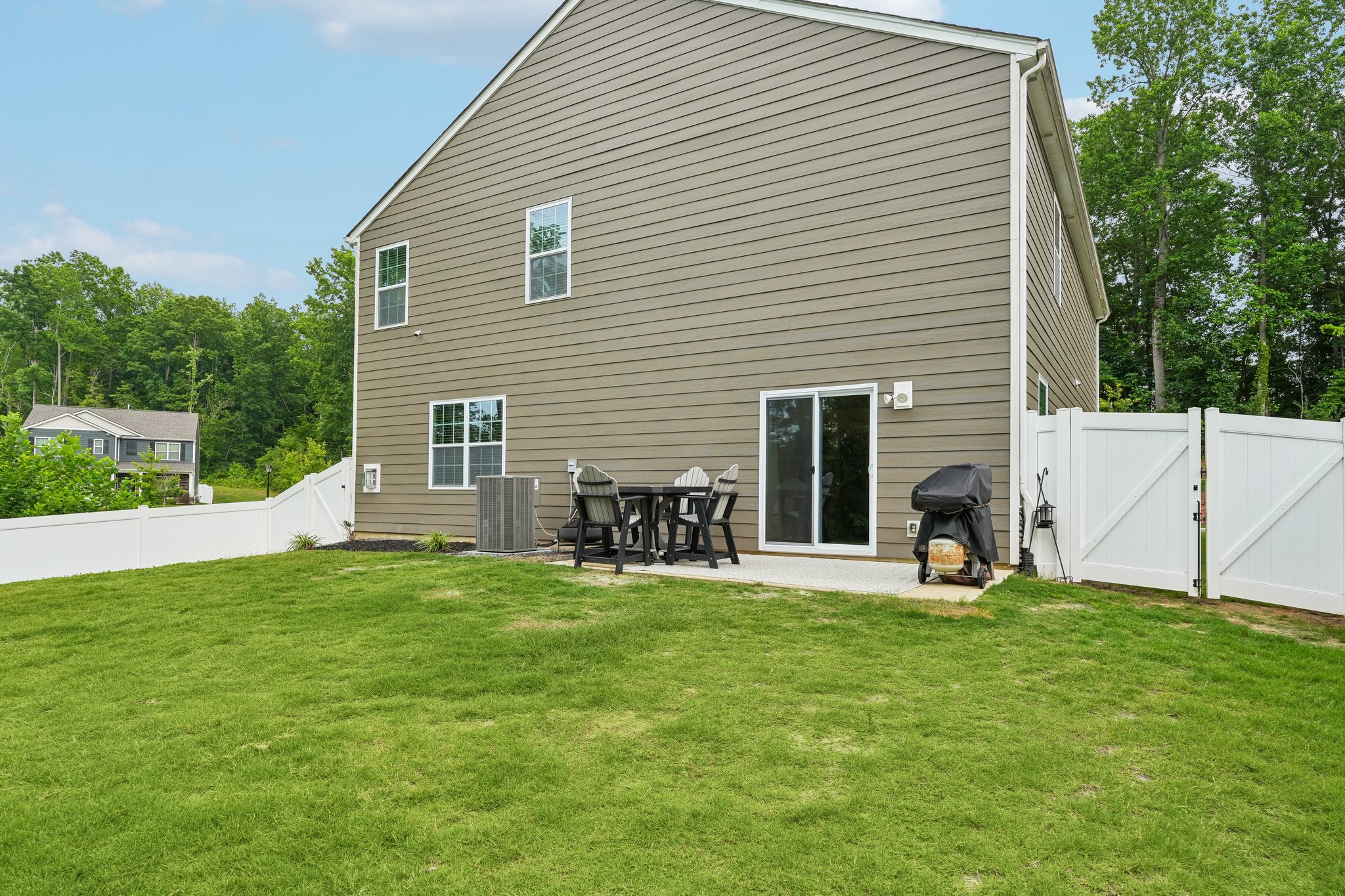 Azalea Ridge Dr-S1006-058.jpg