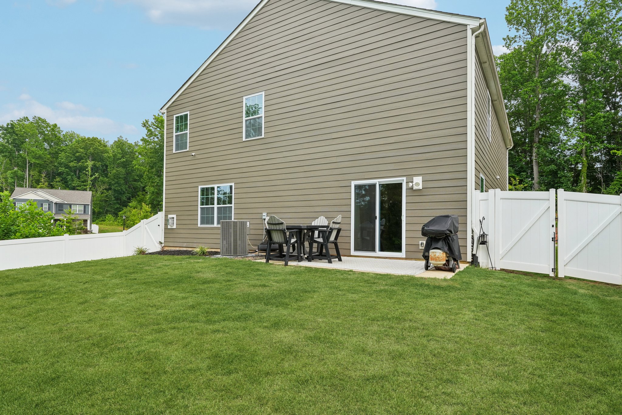 Azalea Ridge Dr-S1006-076.jpg