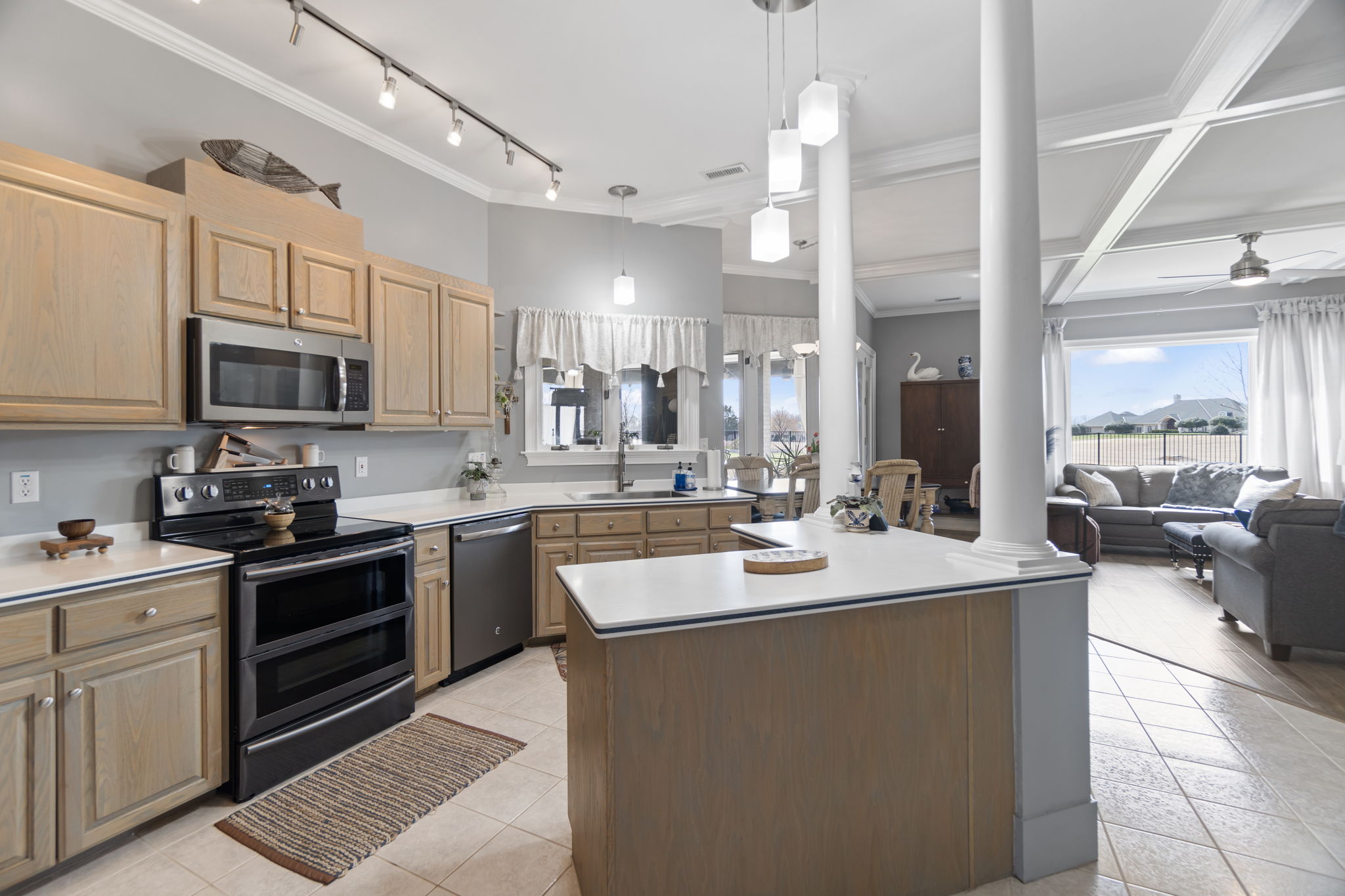 03 - 3631 Bermuda Dr - Kitchen (1)