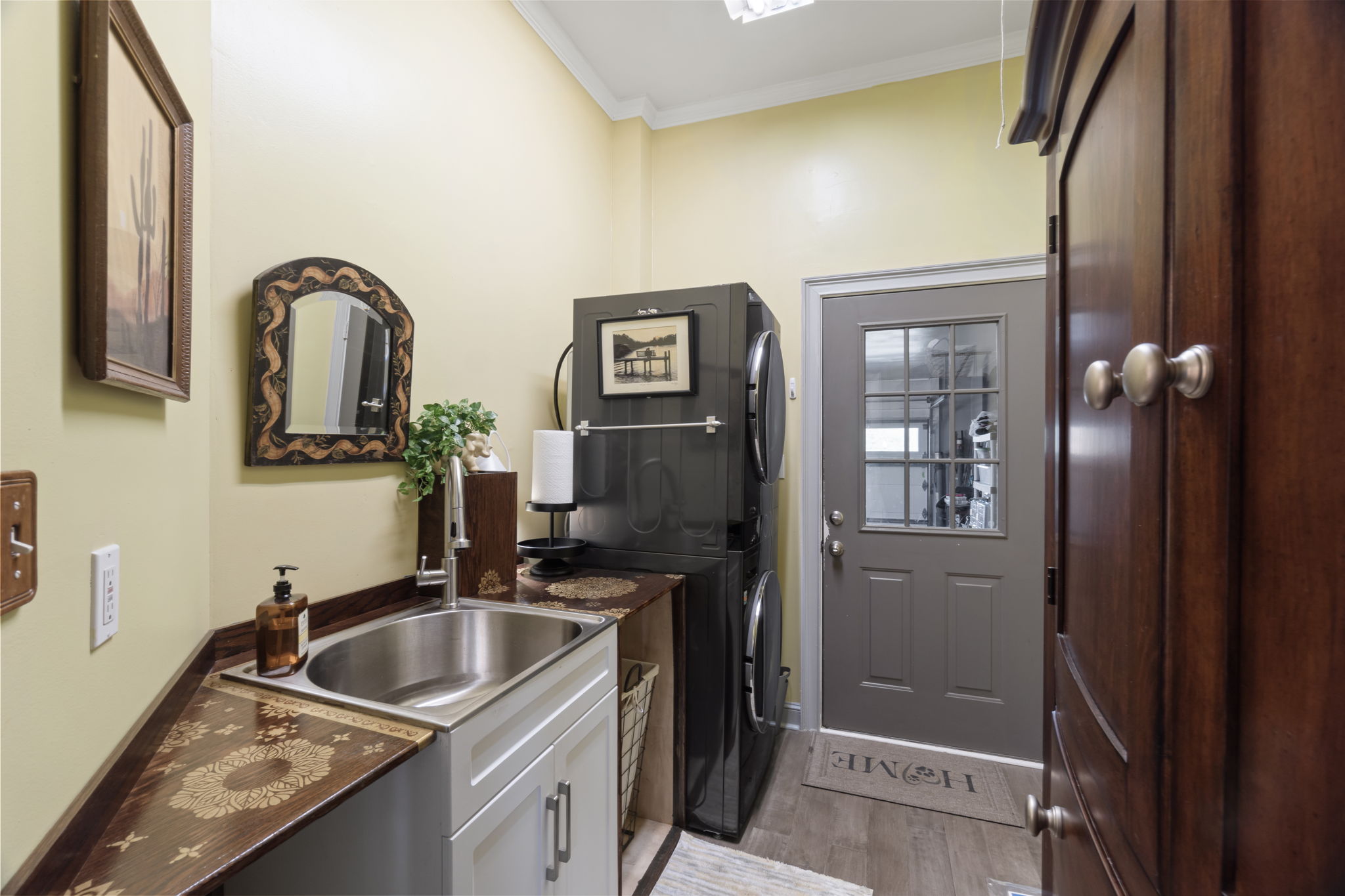 10 - 3631 Bermuda Dr - Laundryroom
