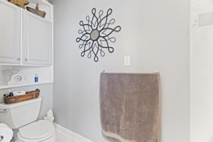 05 - 3631 Bermuda Dr - Primary Bth (3)