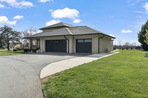 00 - 3631 Bermuda Dr - Exterior (2)