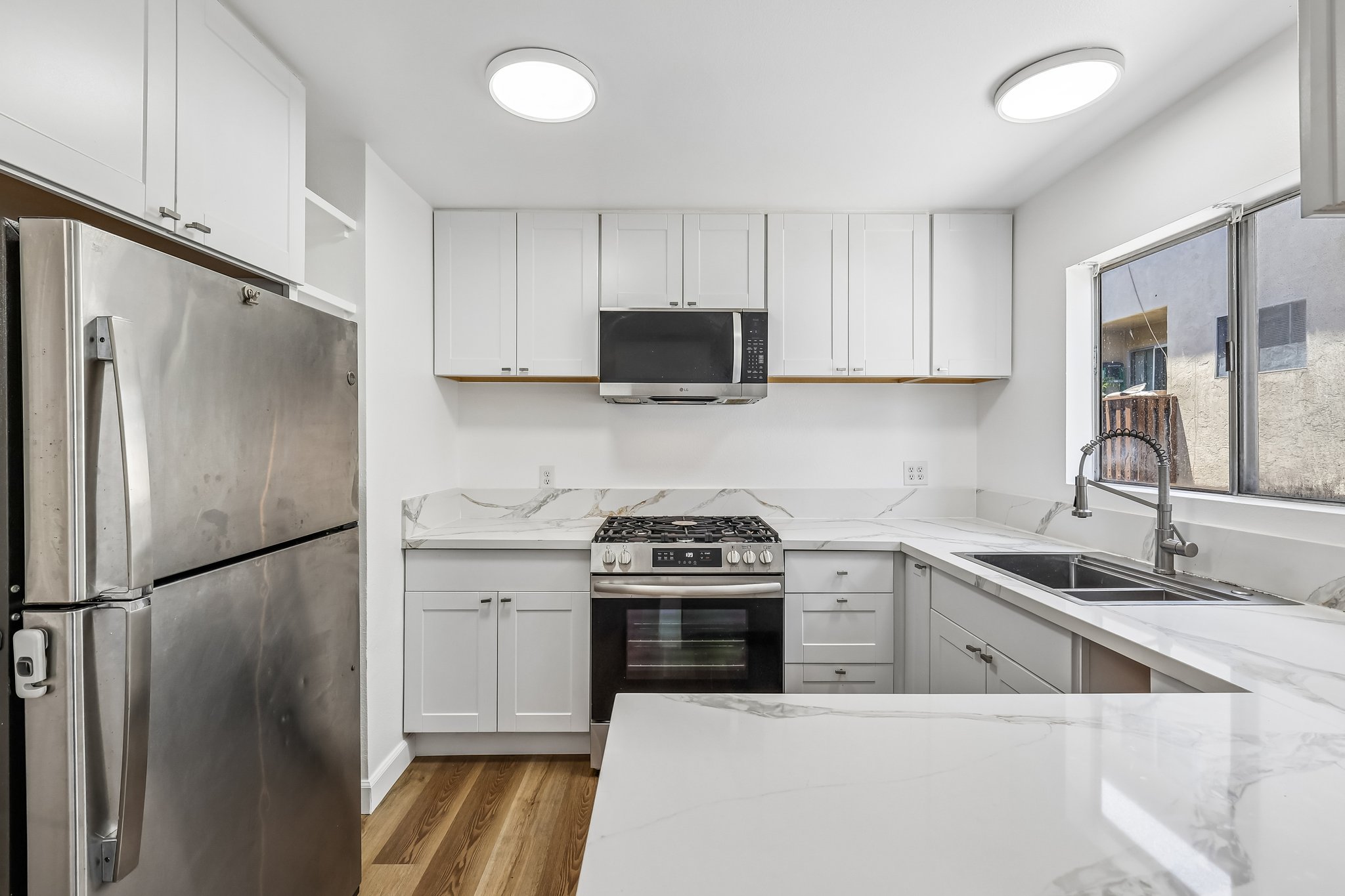 Lemona Ave D-S0306-012.jpg
