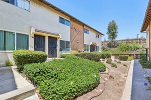 Lemona Ave D-S0306-003.jpg