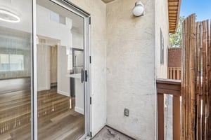 Lemona Ave D-S0306-026.jpg