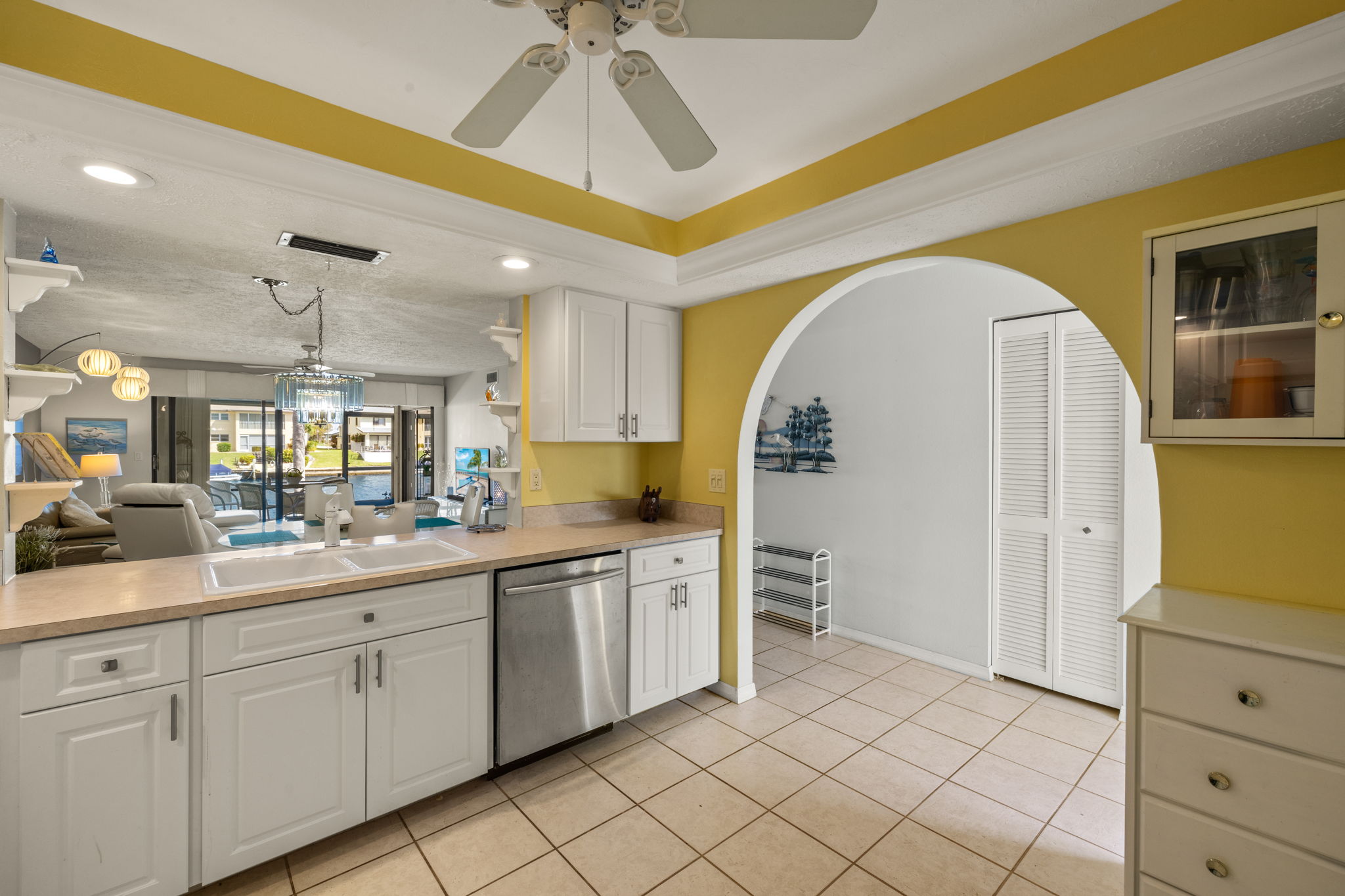 Kitchen 3 of 3