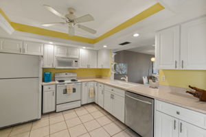 Kitchen 1 of 3