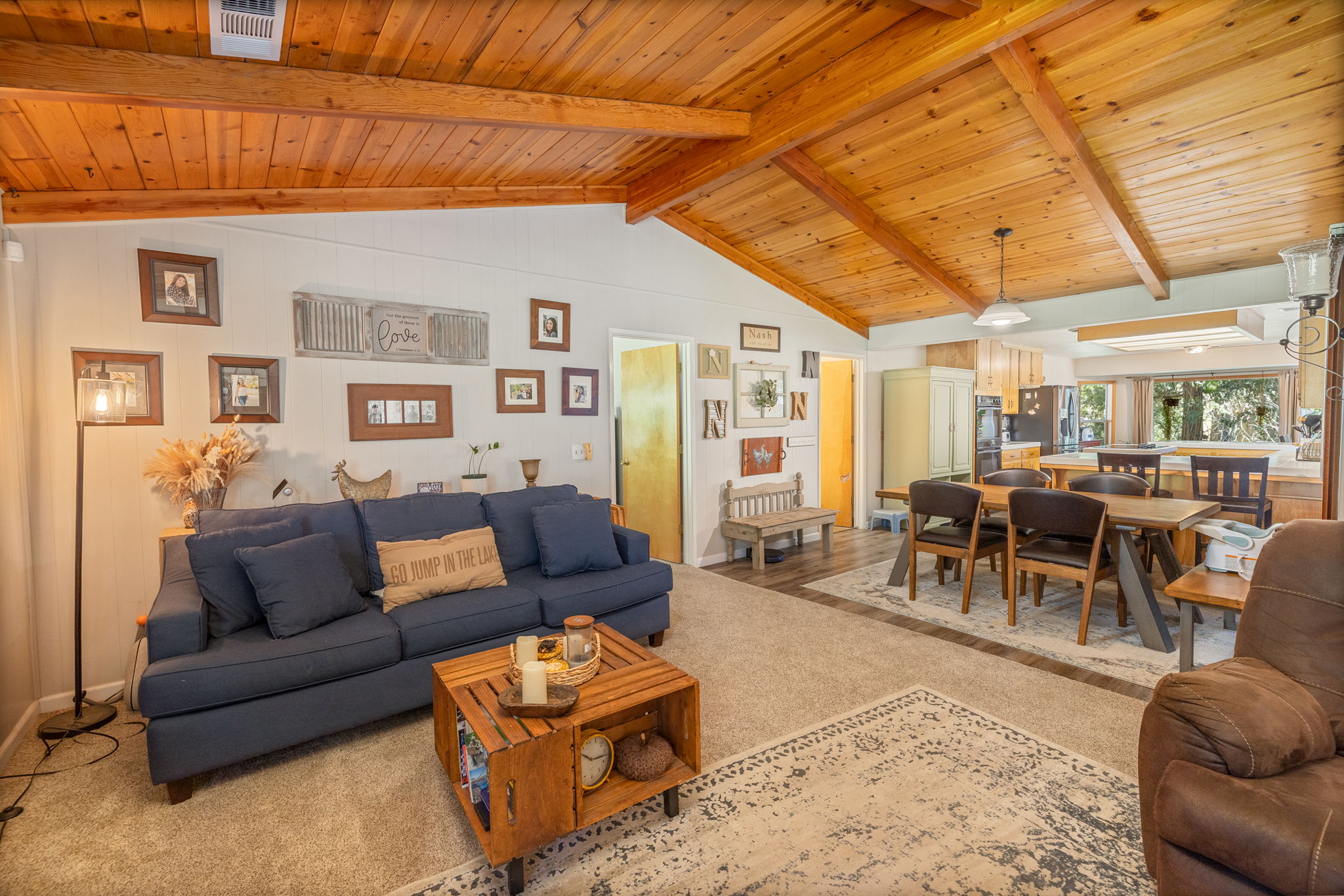 Living Room/ Dining Room