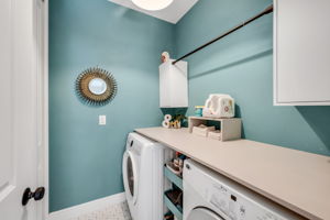 Laundry With Storage