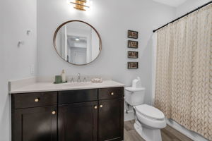 Full Bath with Vanity and Tub/Shower