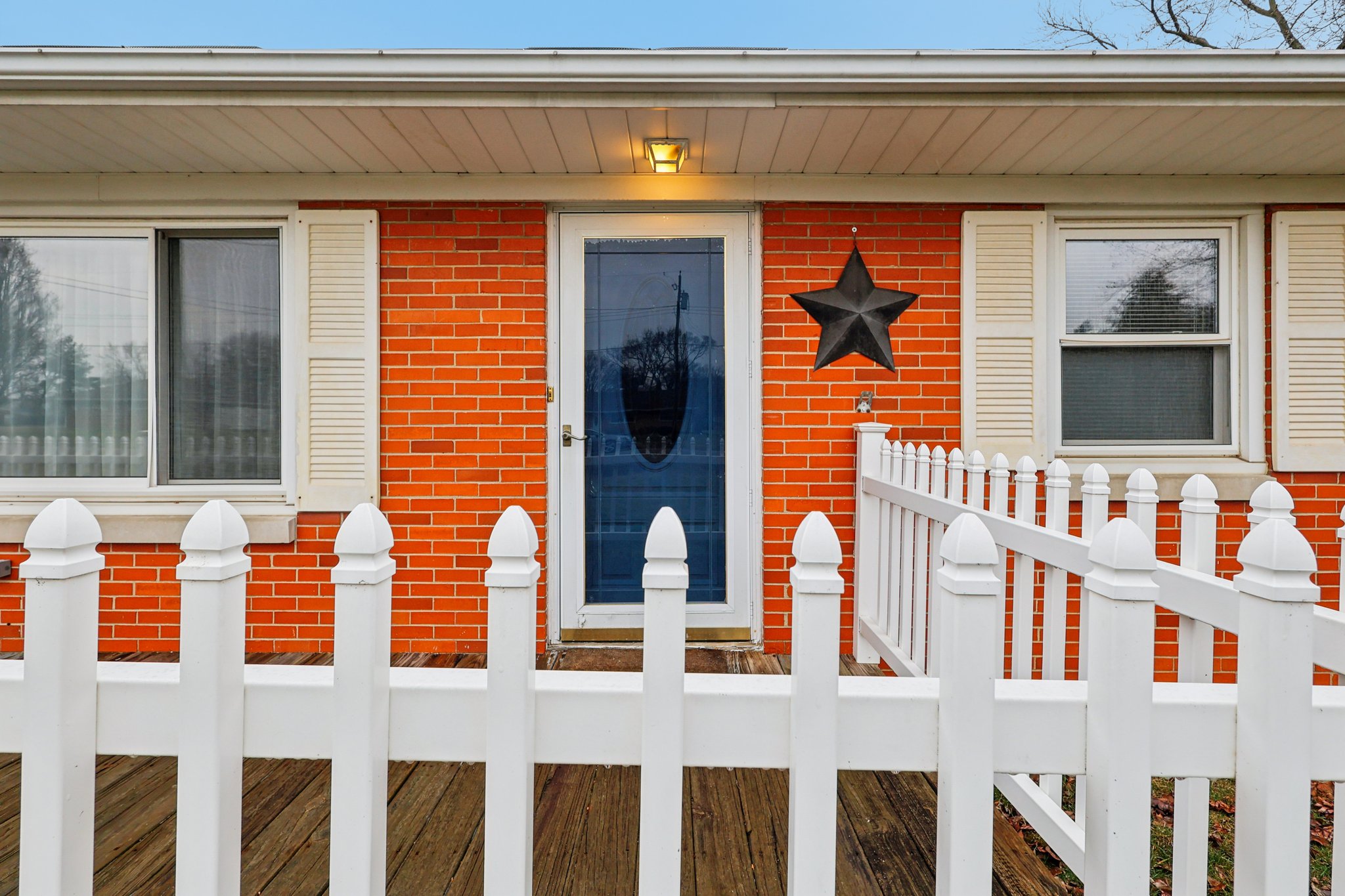 Julie Dr-S0403-007.jpg