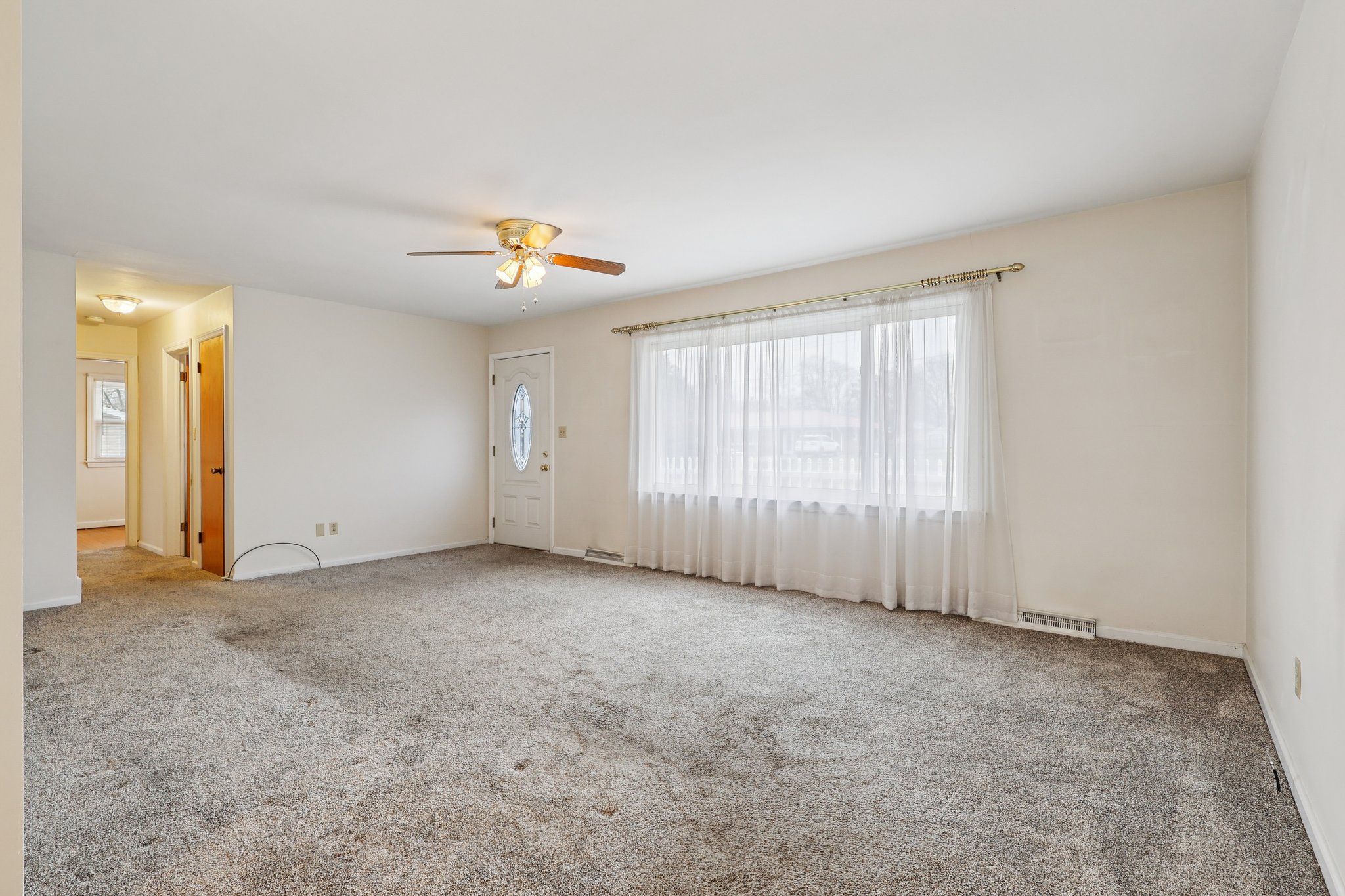 Julie Dr-S0403-009.jpg