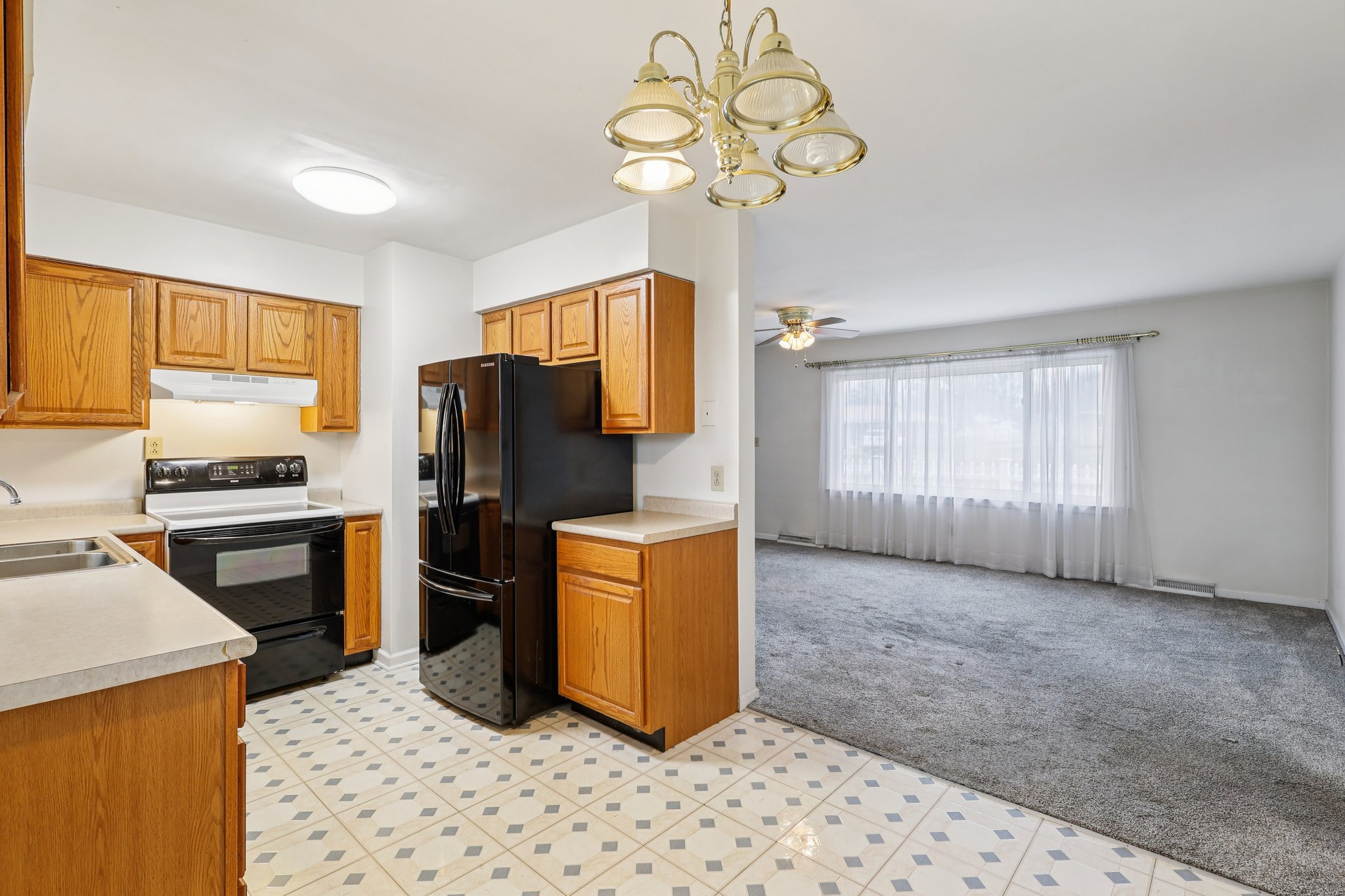 Julie Dr-S0403-014.jpg