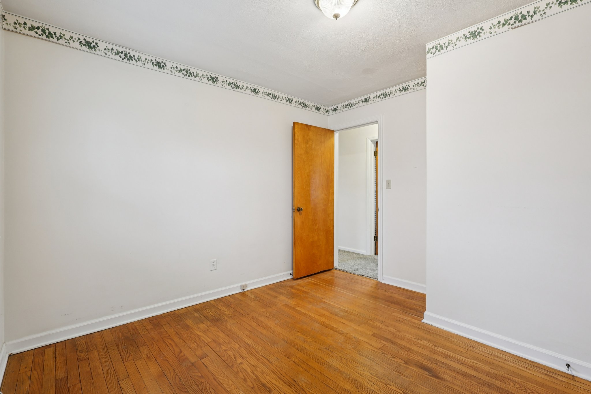 Julie Dr-S0403-024.jpg