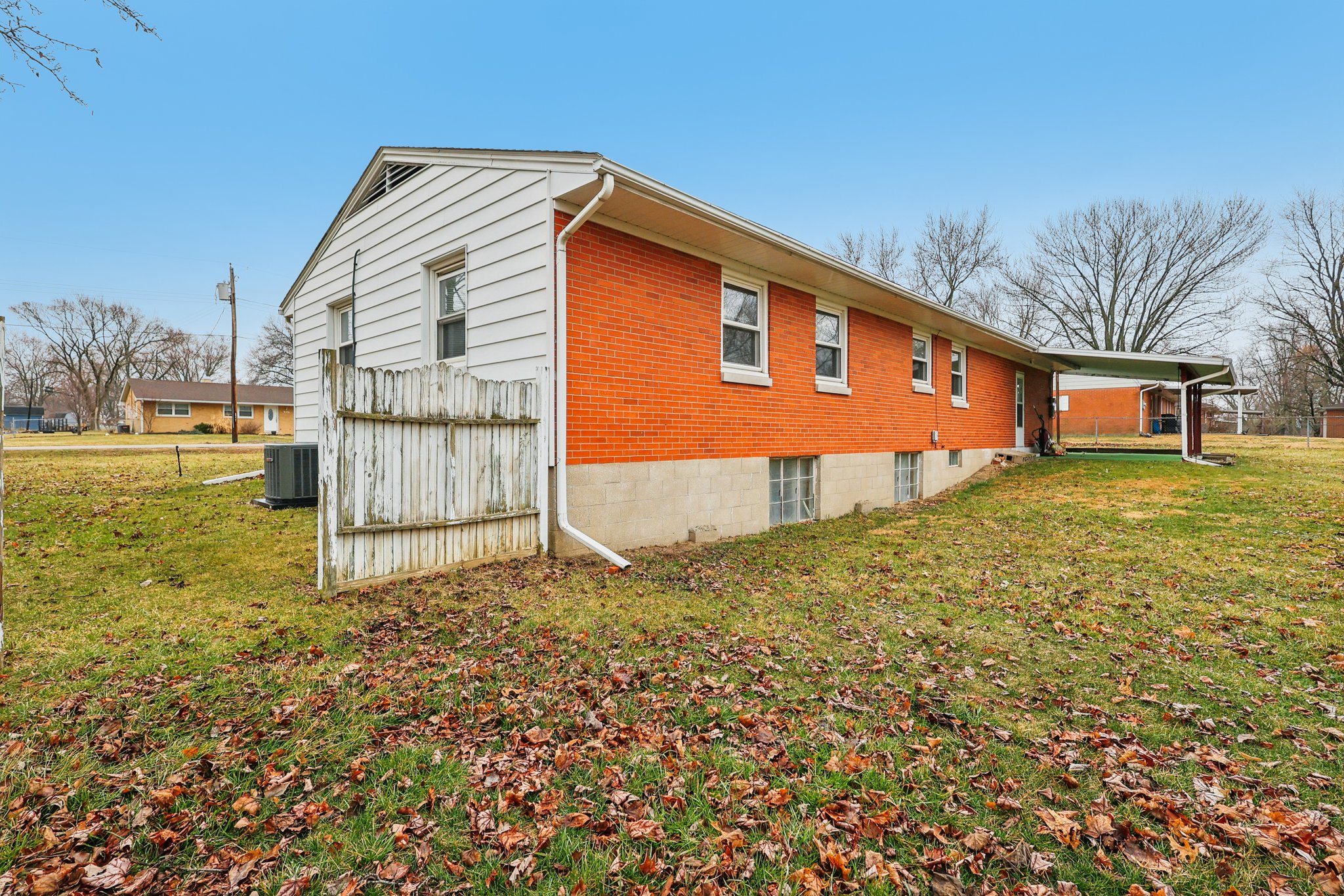 Julie Dr-S0403-030.jpg