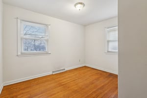 Julie Dr-S0403-021.jpg