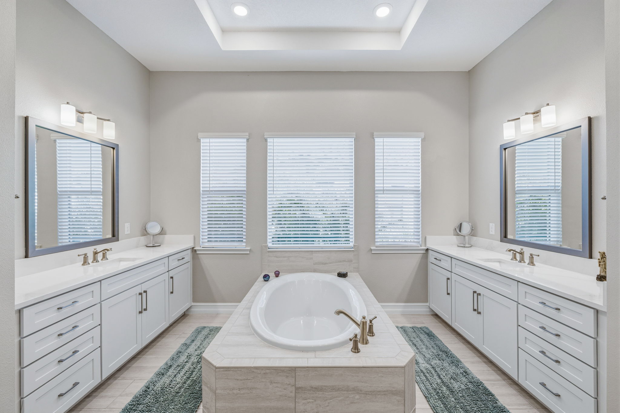 27 - 3636 Madison Cypress Dr, Lutz, FL 33558