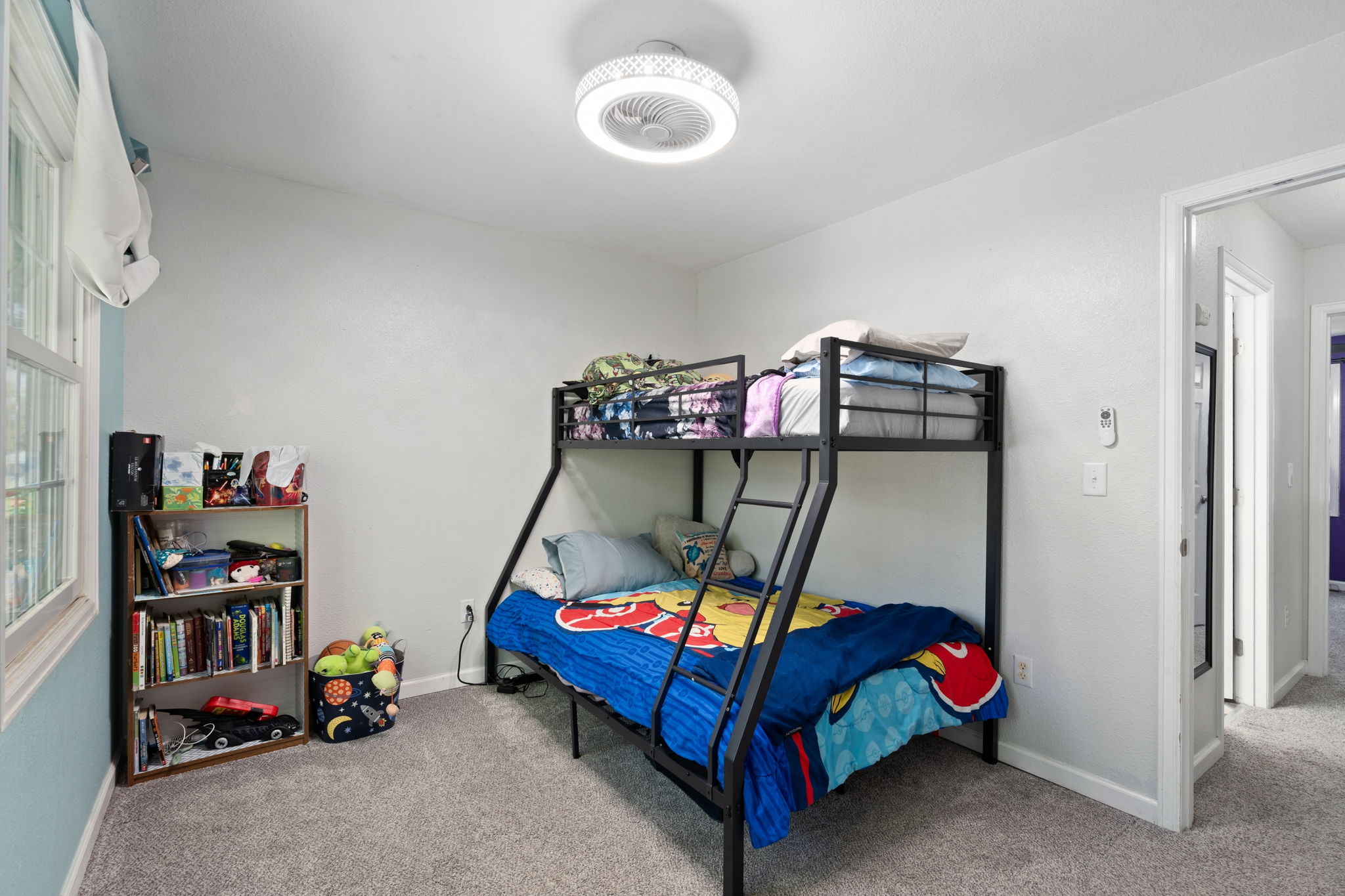  Photo 13