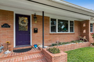 Front Entry Detail