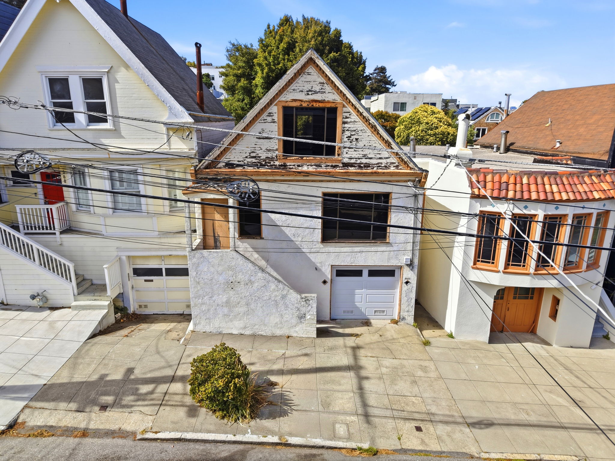 003_F8_AERIAL_364 Day St