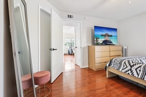 Northpointe Ct 208-S0907-027.jpg