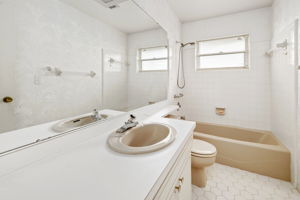  Photo 49
