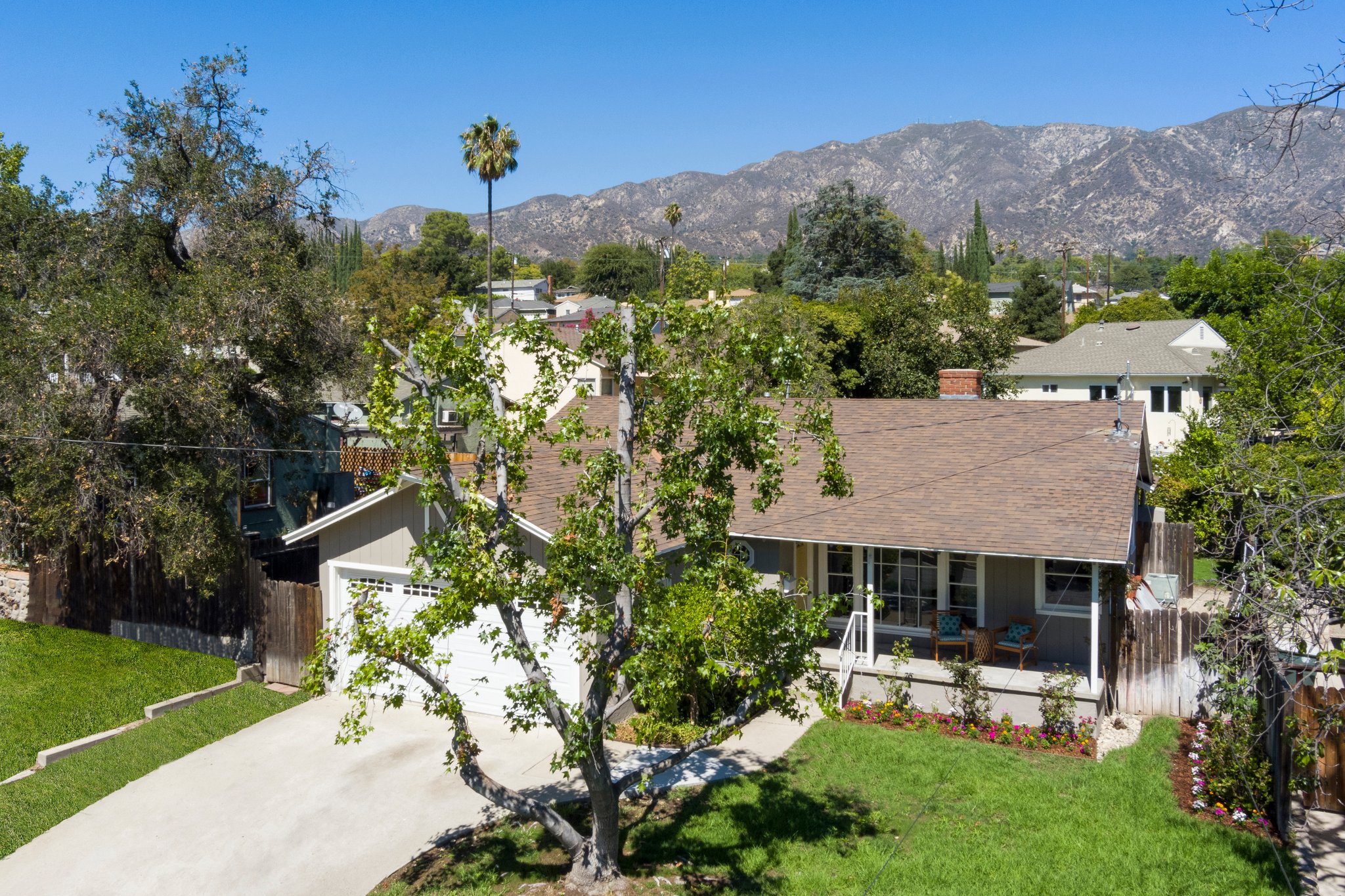 3641 Encinal Ave, La CrescentaMontrose, CA 91214 Mallin Media