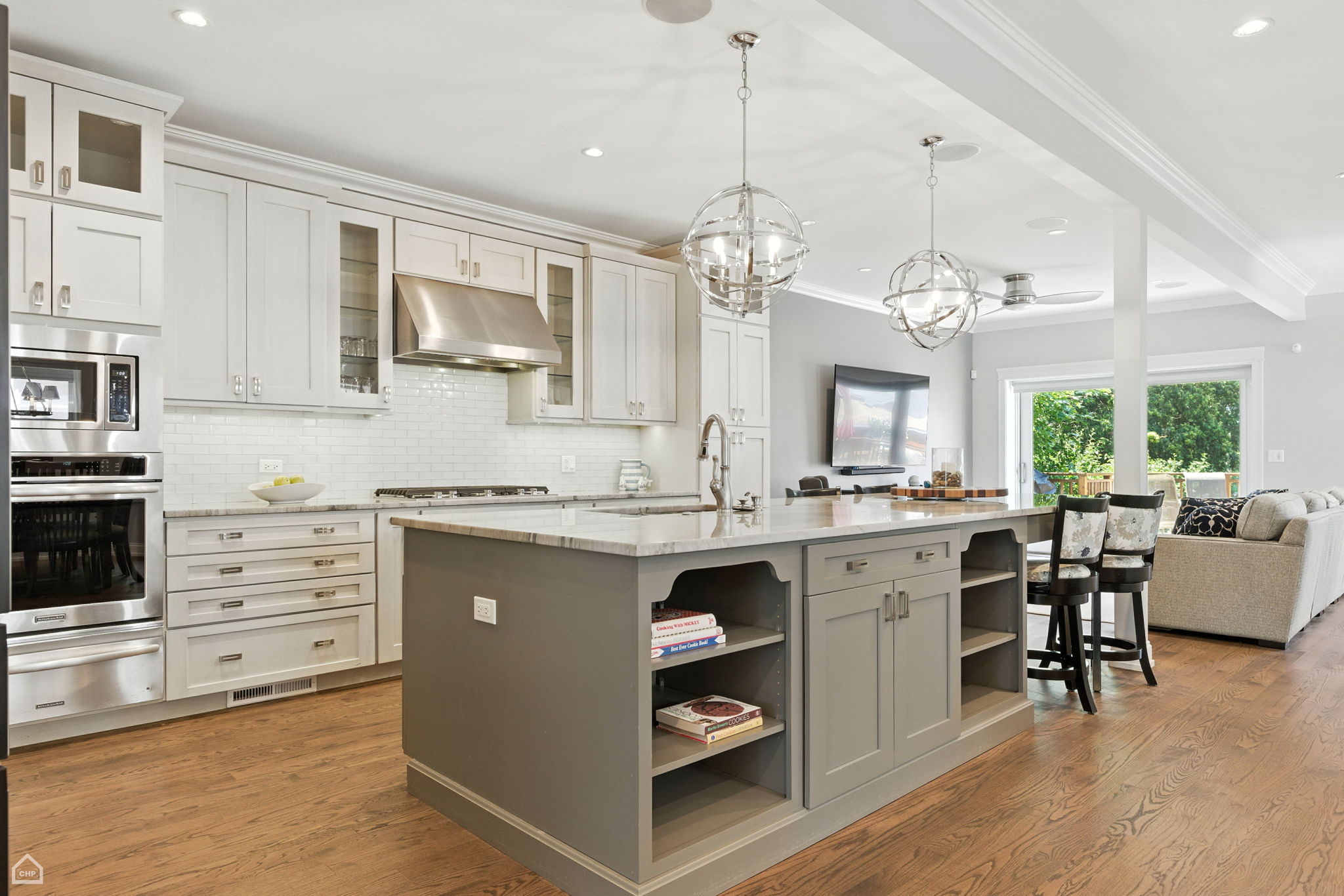 3642 N Keeler Ave_013