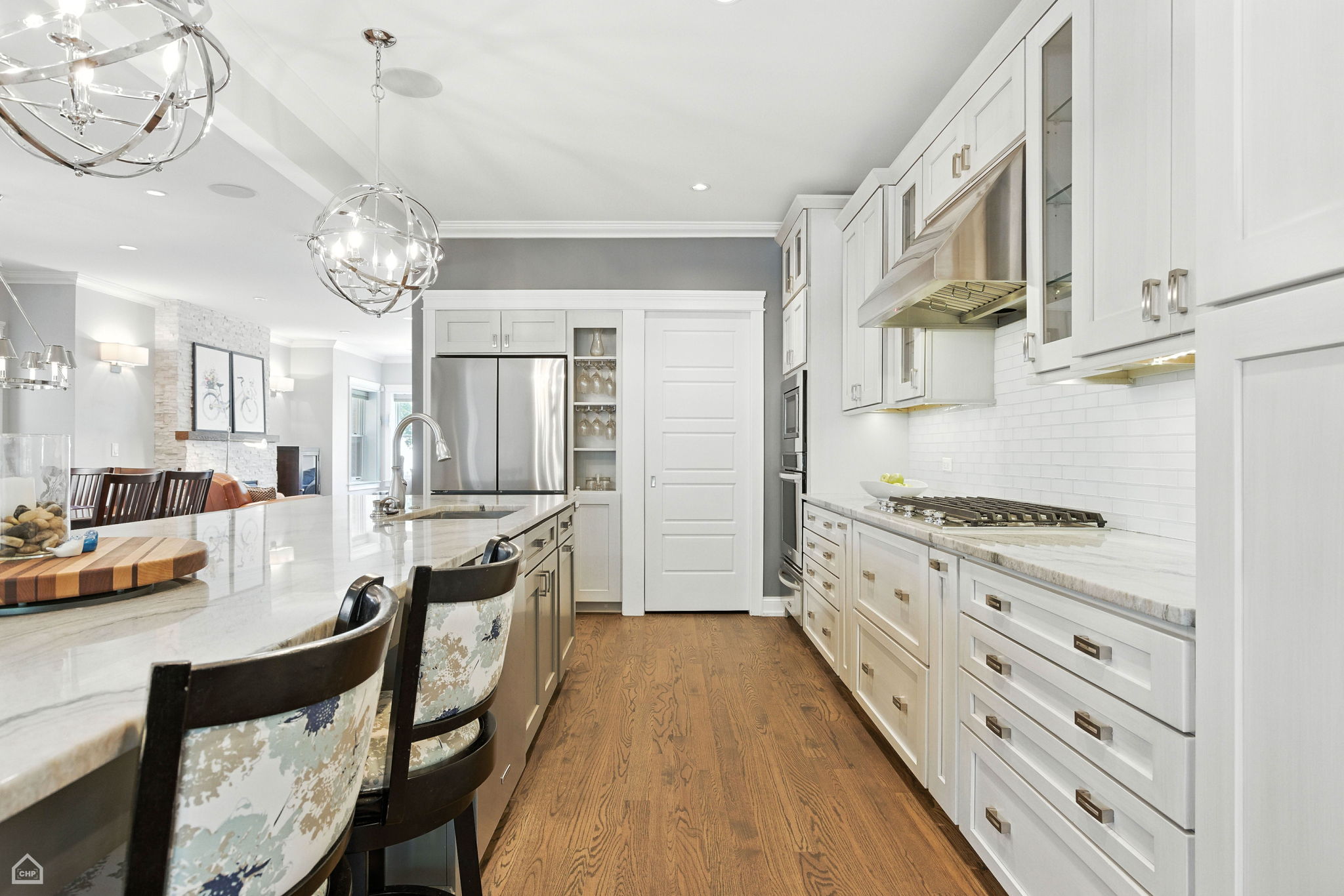 3642 N Keeler Ave_016