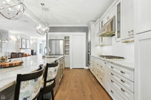 3642 N Keeler Ave_016