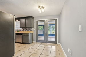 Monroe Dr-S1607-017