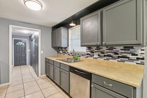 Monroe Dr-S1607-019