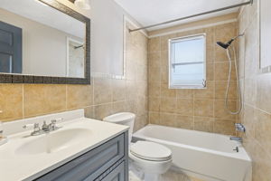 Monroe Dr-S1607-024
