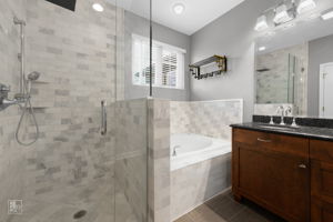 3643 N Hamlin Ave, Chicago, IL 60618_008