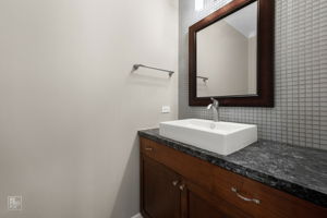 3643 N Hamlin Ave, Chicago, IL 60618_024