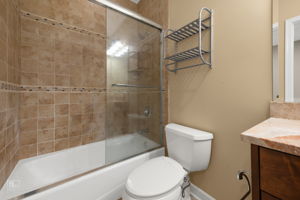 3643 N Hamlin Ave, Chicago, IL 60618_031