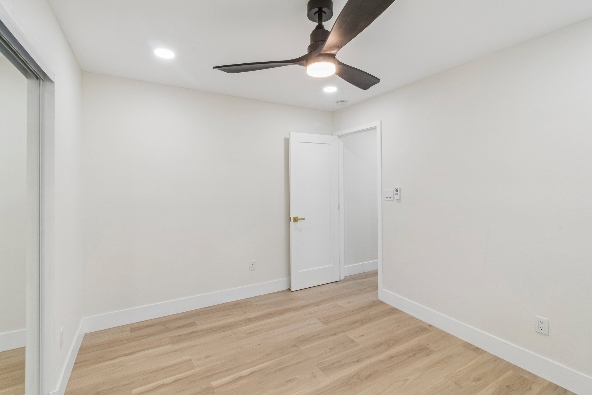 Curlew St-S1806-021.jpg