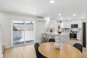 Curlew St-S1806-008.jpg